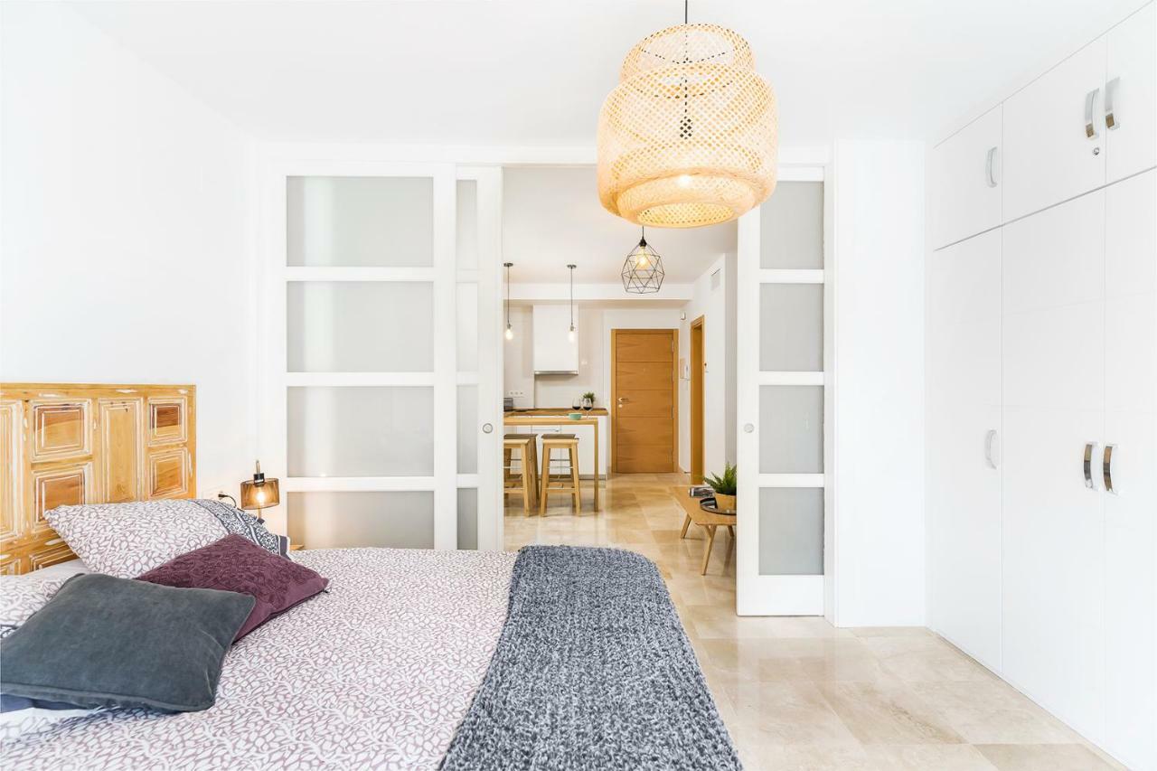 Apartamento Lujo Ancha Del Carmen マラガ エクステリア 写真