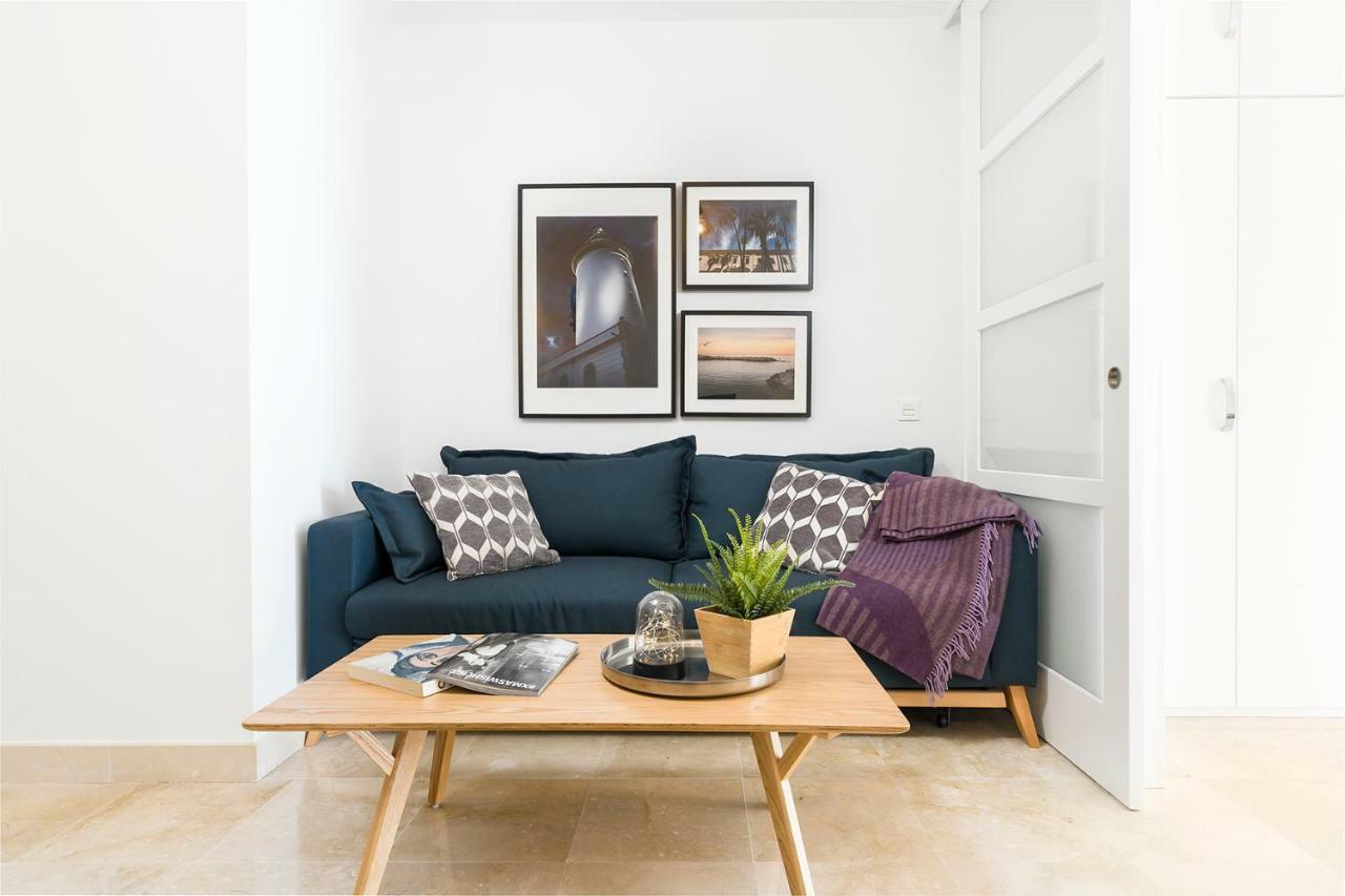 Apartamento Lujo Ancha Del Carmen マラガ エクステリア 写真