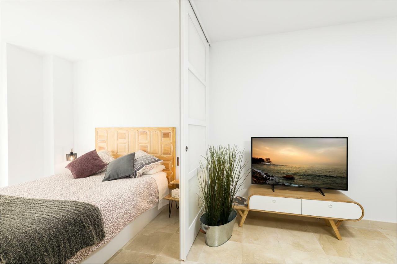 Apartamento Lujo Ancha Del Carmen マラガ エクステリア 写真