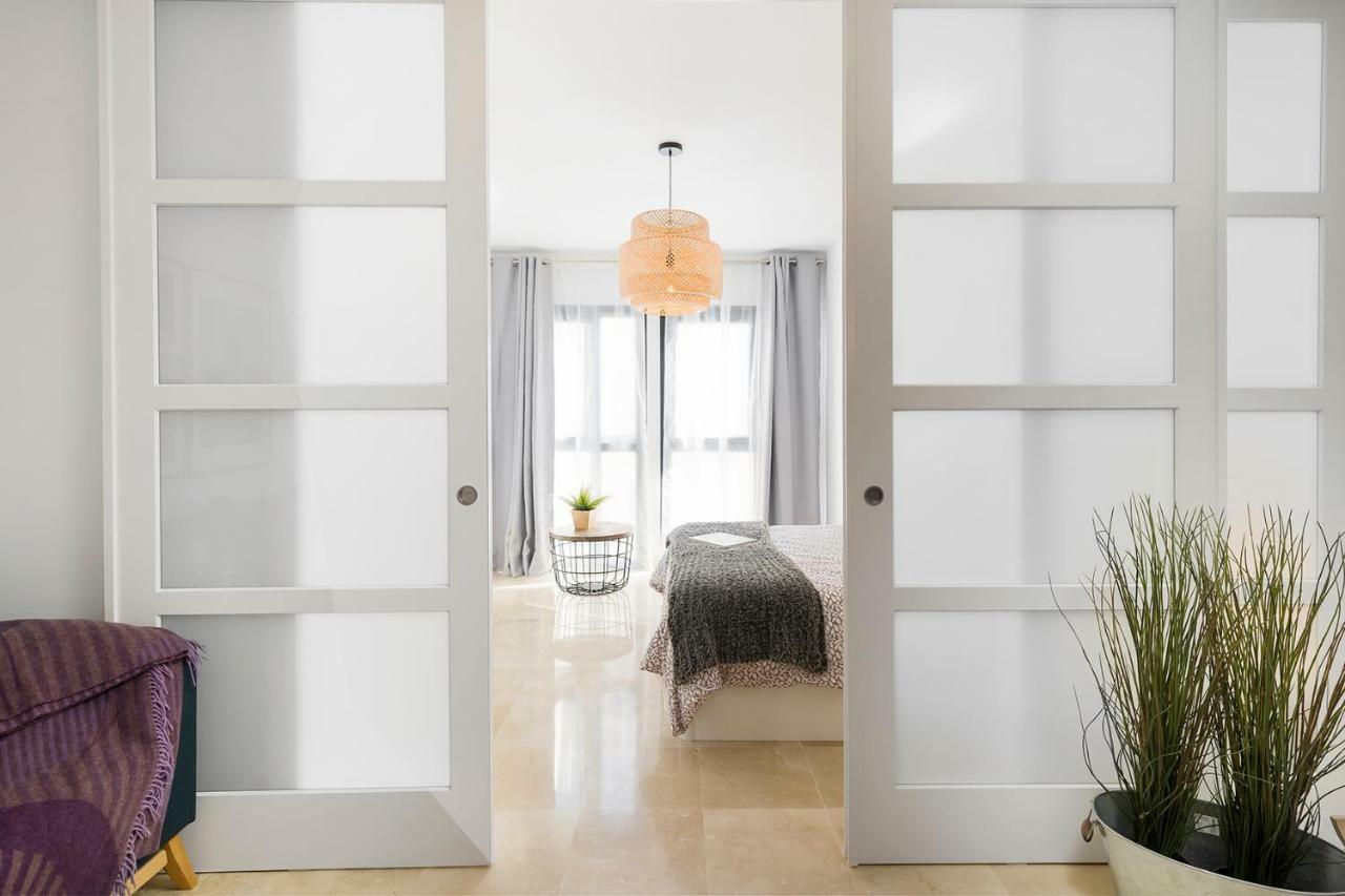 Apartamento Lujo Ancha Del Carmen マラガ エクステリア 写真