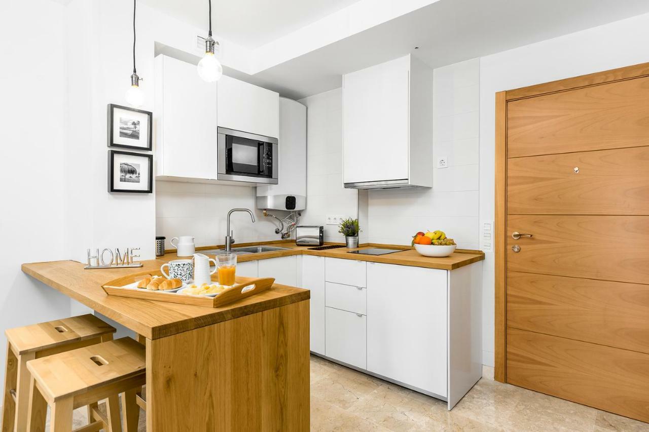 Apartamento Lujo Ancha Del Carmen マラガ エクステリア 写真
